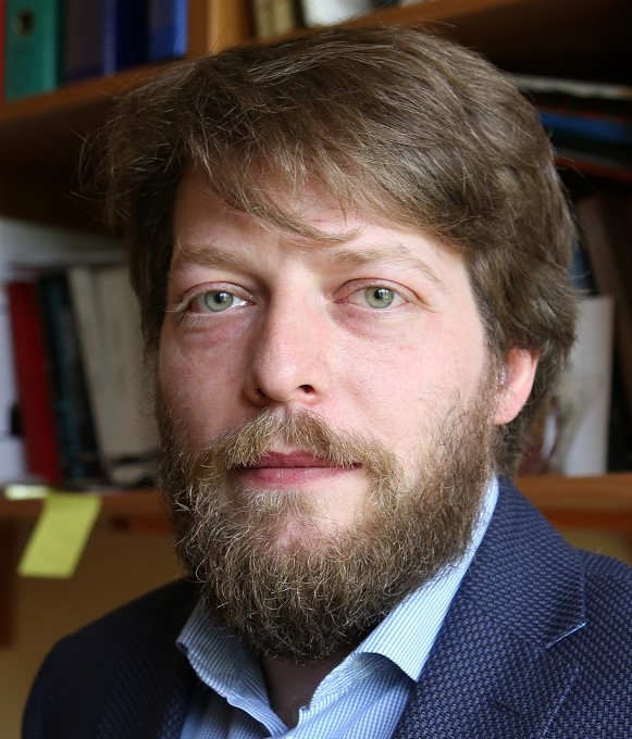 dr Bartosz Ogórek